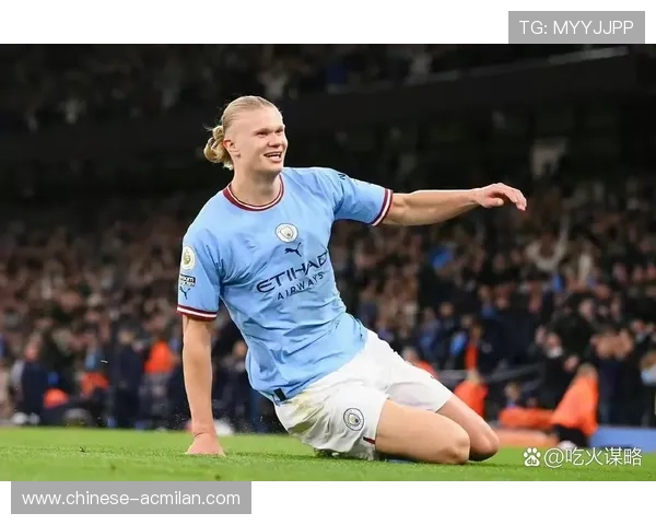 曼城哈兰德门前机敏补射再下一城