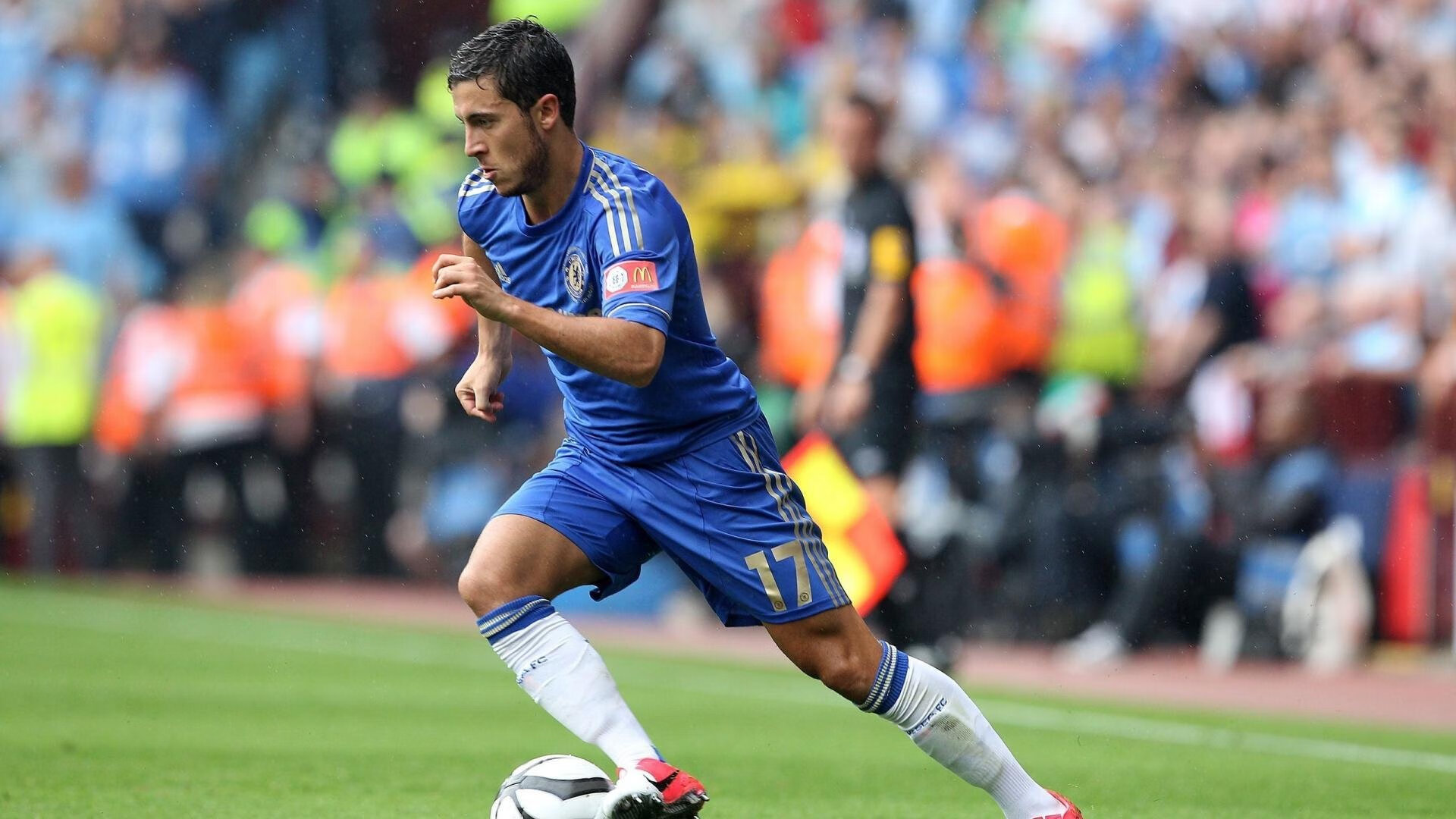 亚冠联赛中国青年队战胜 球迷热烈支持，中国队亚青赛冠军